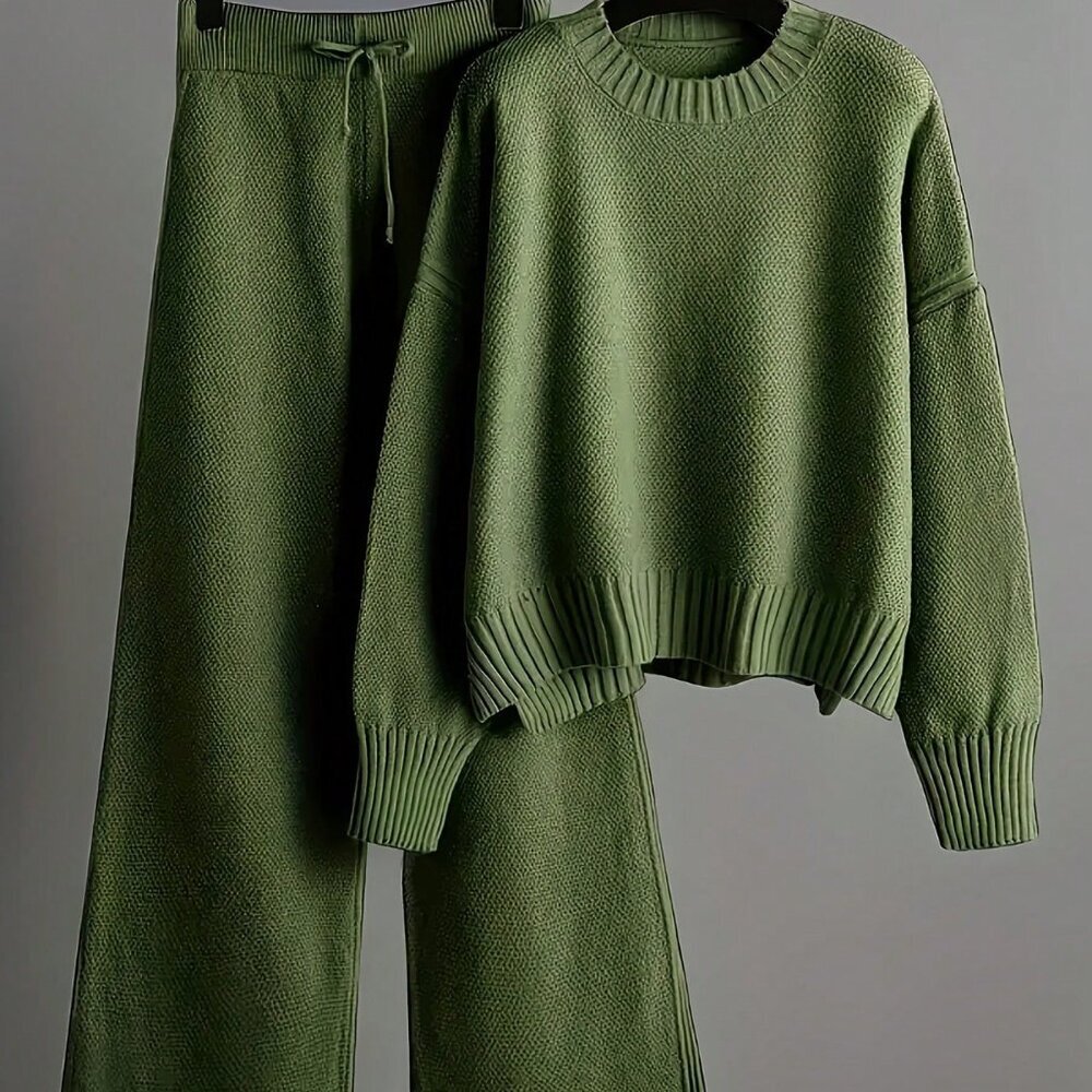 Green Women's Round Neck Long Sleeve Pullover & Straight Wide Leg Pants Set